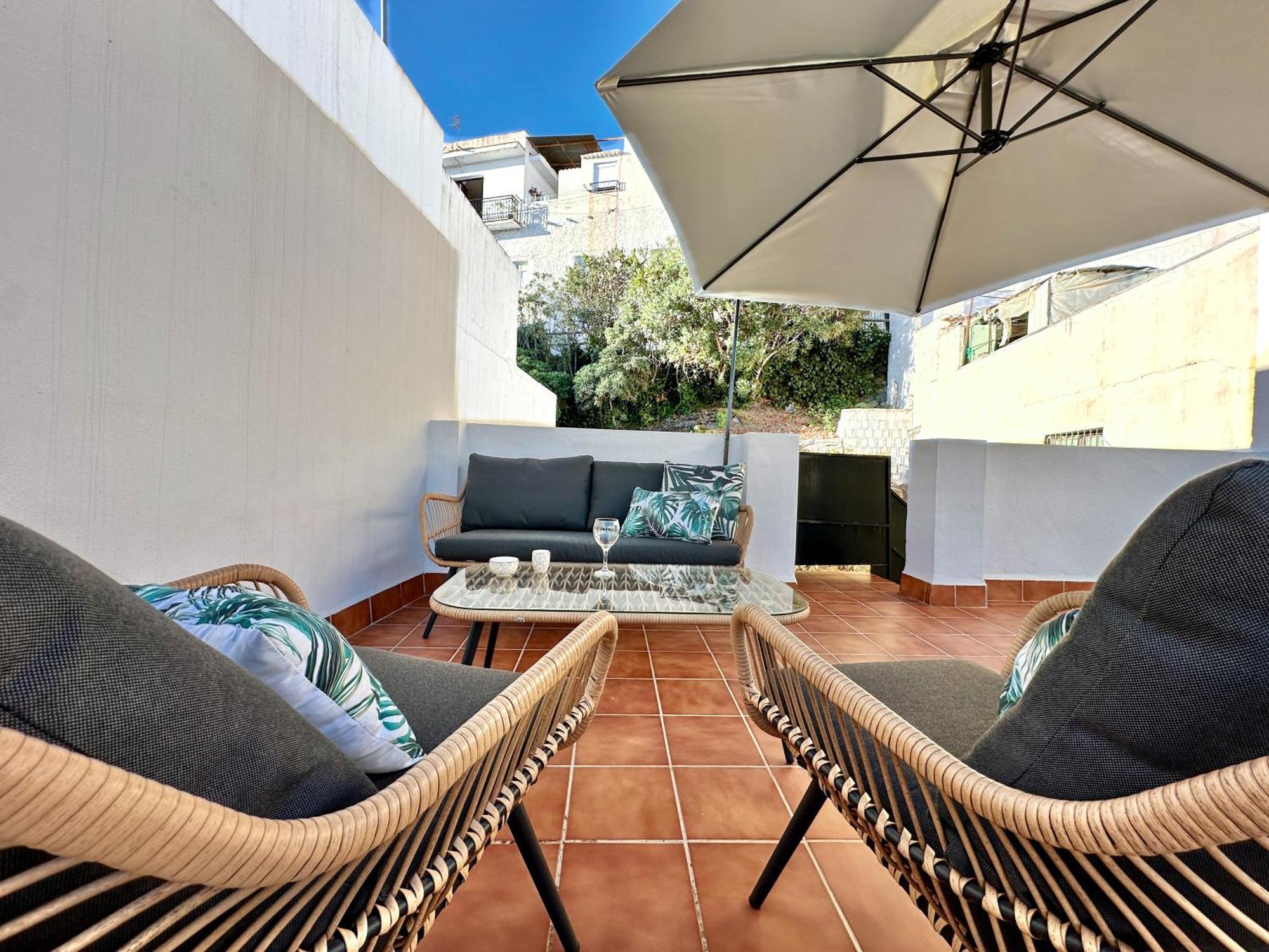 Casa Con Terraza Y Patio Privado En Salobrena Villa Екстериор снимка